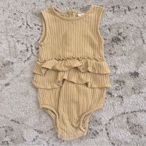 KATE QUINN | Ruffle Bodysuit